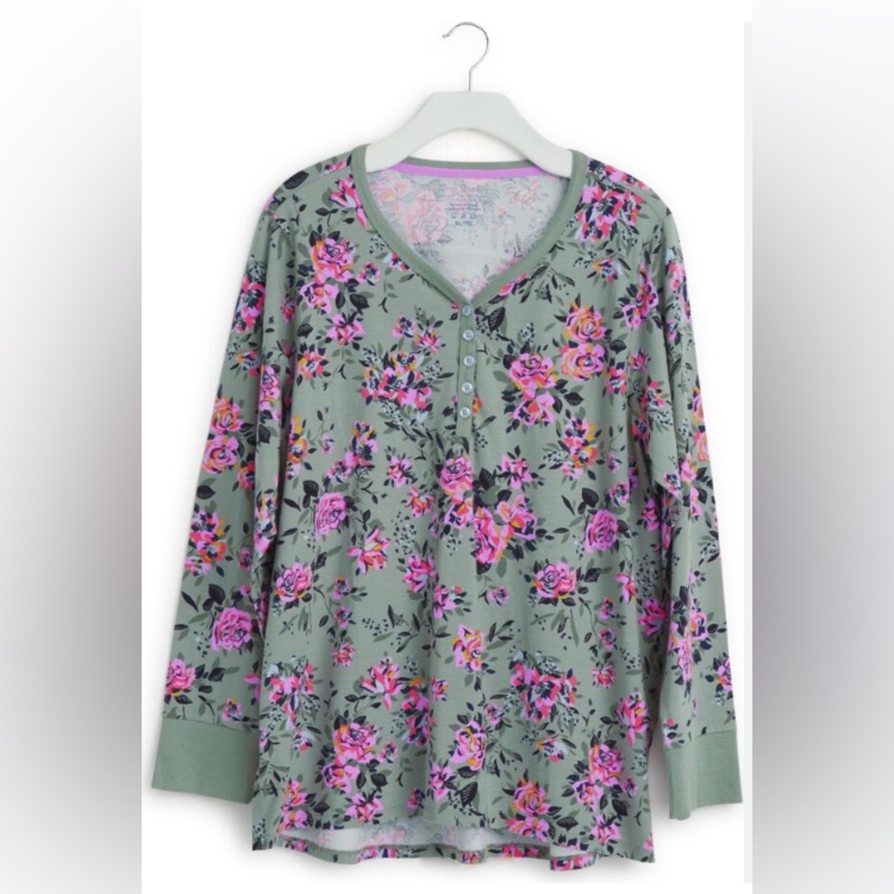 NWT Vera Bradley Long Sleeve Pajama Top